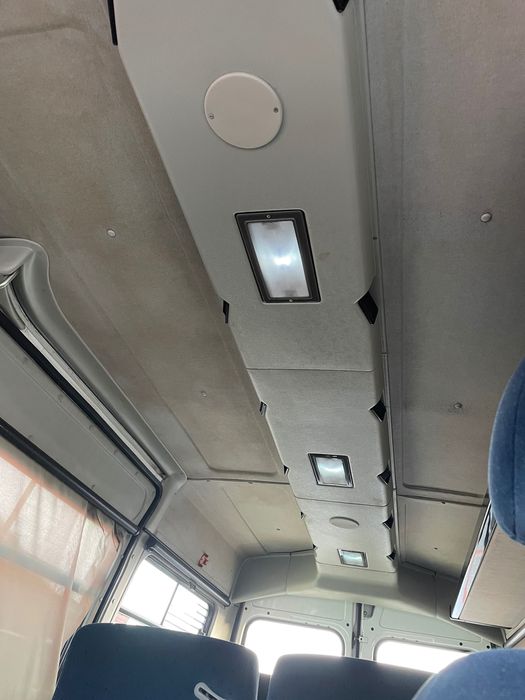 Peugeot Boxer, Bus 13+1 locuri