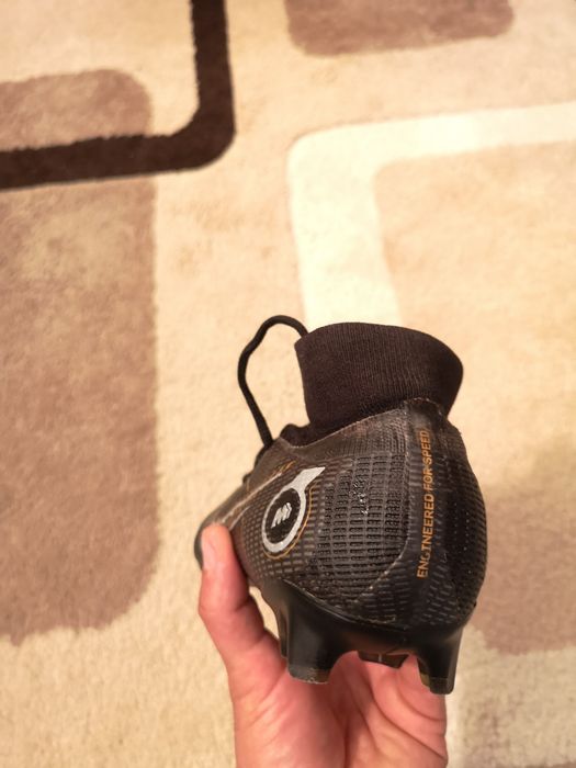 Vând ghete de fotbal Nike Mercurial Superfly 8 Pro FG in stare foarte bună