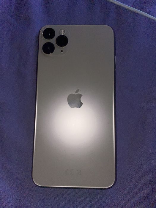 Vand/schimb iphone 11 pro max 256