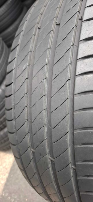 2бр. 205/55/16 Michelin 6.3mm грайфер, дот 21г. Безплатен монтаж