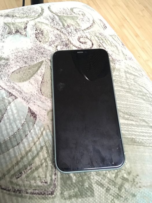 Iphone 11 ecran crapat, perfect functional