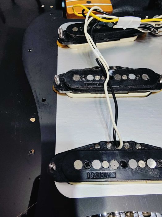 Chitara electrica Fender Deluxe Roadhouse Strat