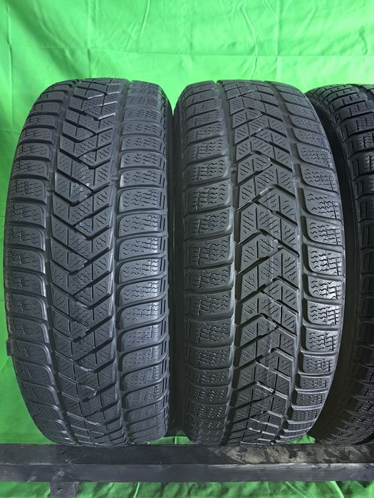 215/65R16 Pirelli 6,7-5,5mm stare foarte bună fără defecte