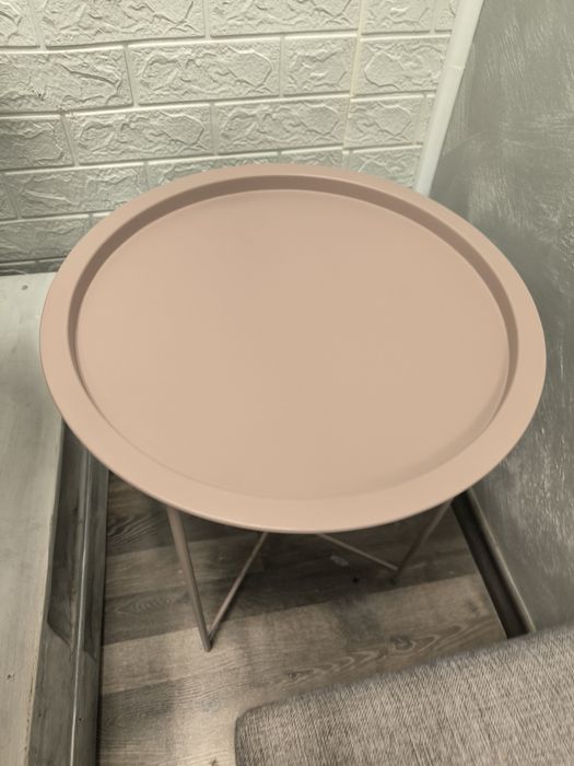 Метална помощна маса