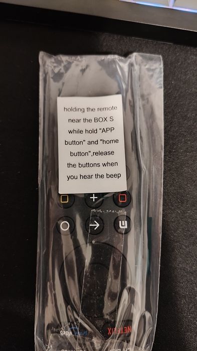 Vând telecomanda pentru Mi Box