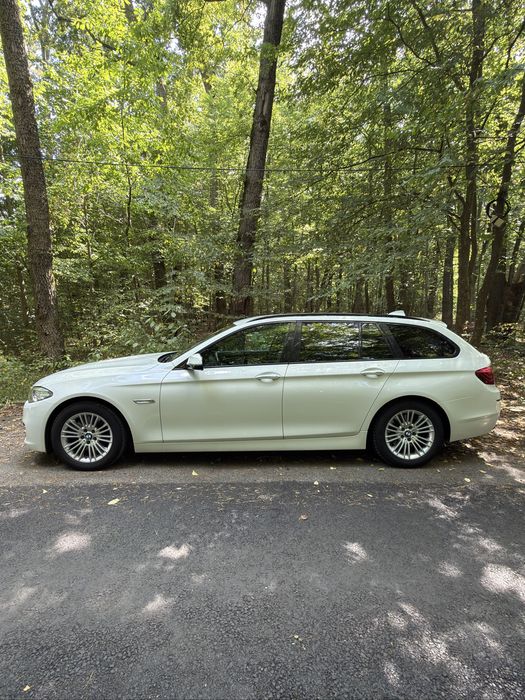 BMW 525xD LCI 2014 - 218cp - 3 Butoane
