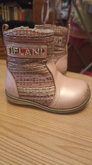 Продам ботинки детские