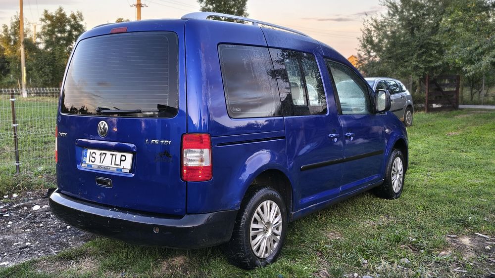 Vând Volkswagen Caddy
