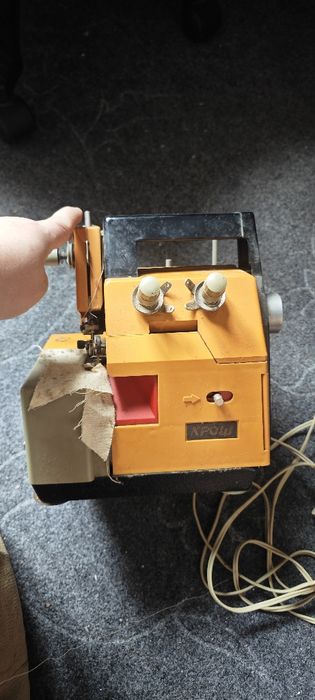 Оверлок Крош Трехничтоный