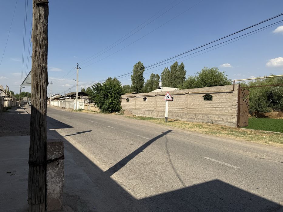 Срочно продается участок пустая земля очень хорошая локация.