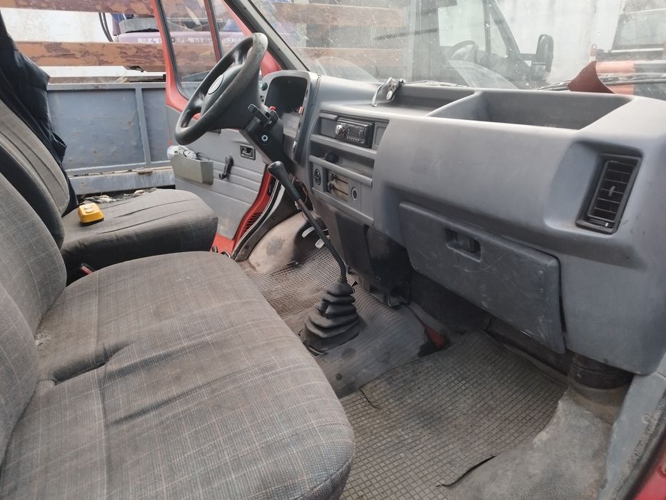 Продавам самосвал