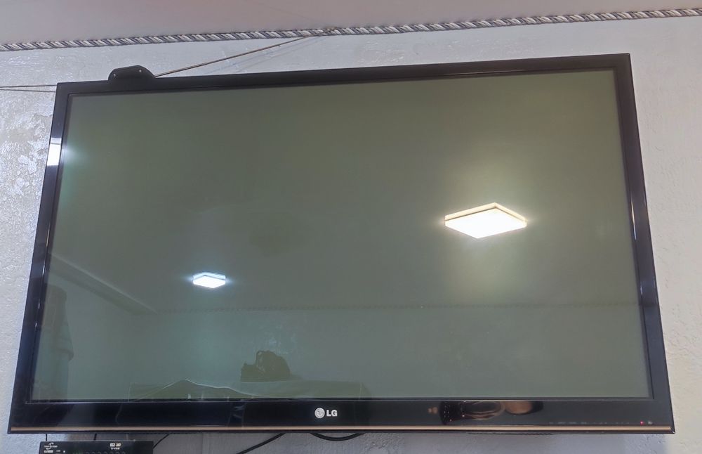 Продам телевизор