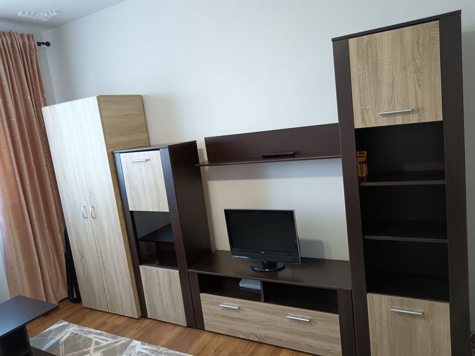 Închiriez garsoniera pe strada Cerna, langa fostul stadion