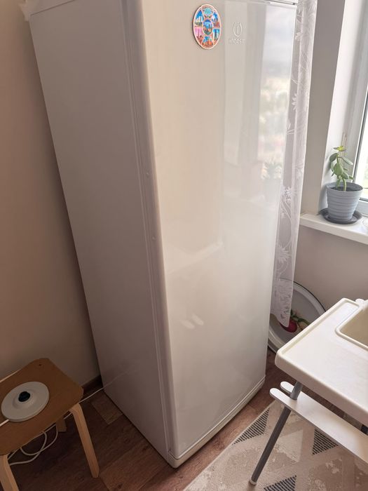 Морозильник Indesit