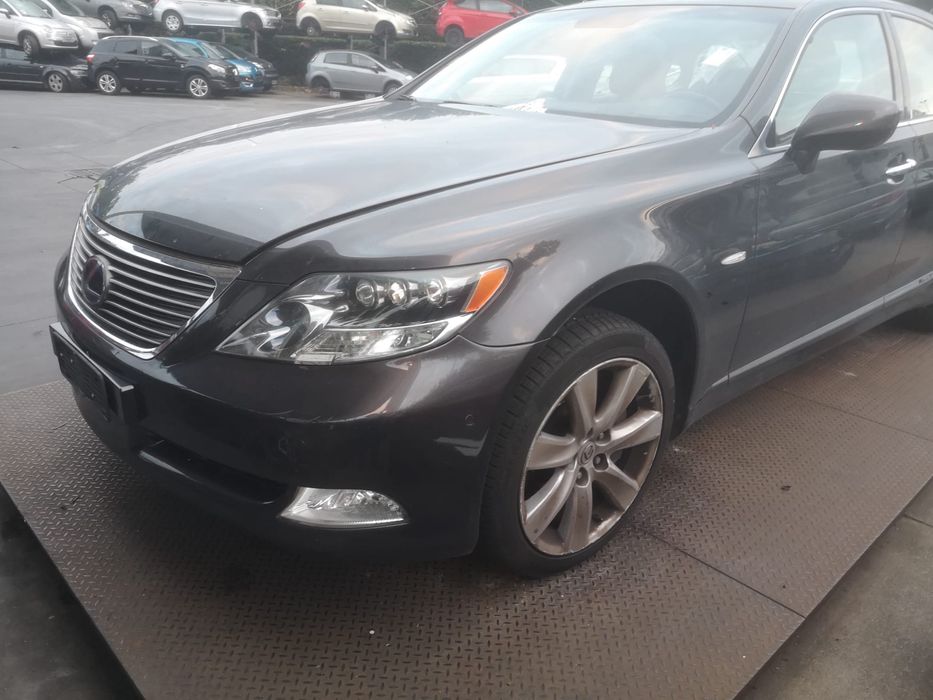 Dezmembrez Lexus LS 600h 5.0 hybrid an 2008 tip motor 2URFSE