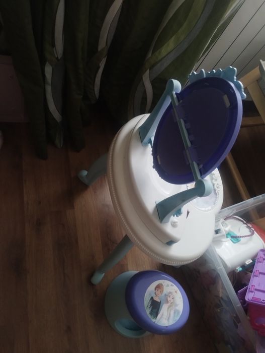 Masuta cu scaun frozen