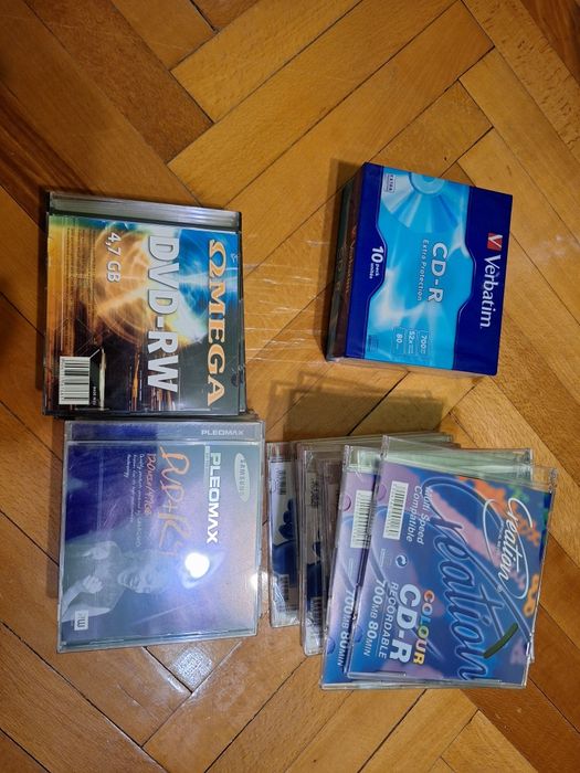 CD-uri Si DVD-uri