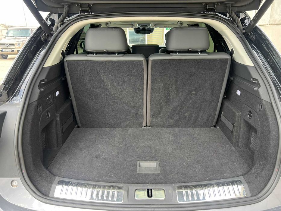 Hongqi E-HS9 • SUV Electric Premium • 551 CP / Autonomie 440 km • Full