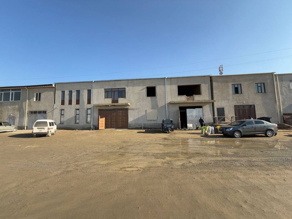 6 sotixli, 2 gavatli tayyor bino sotiladi.