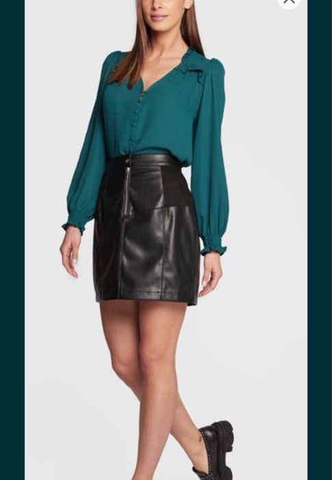 Дамска кожена пола NAF NAF