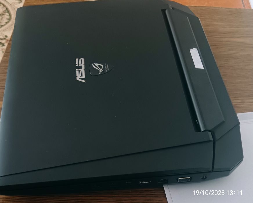 Продам ноутбук ASUS.