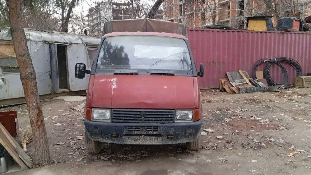 Gazel SOTILADI 1995-yil