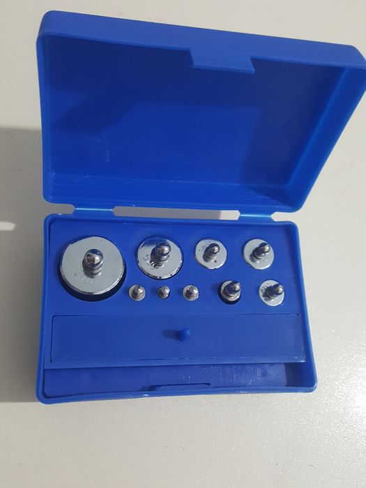 Продам набор калибровочных гирь