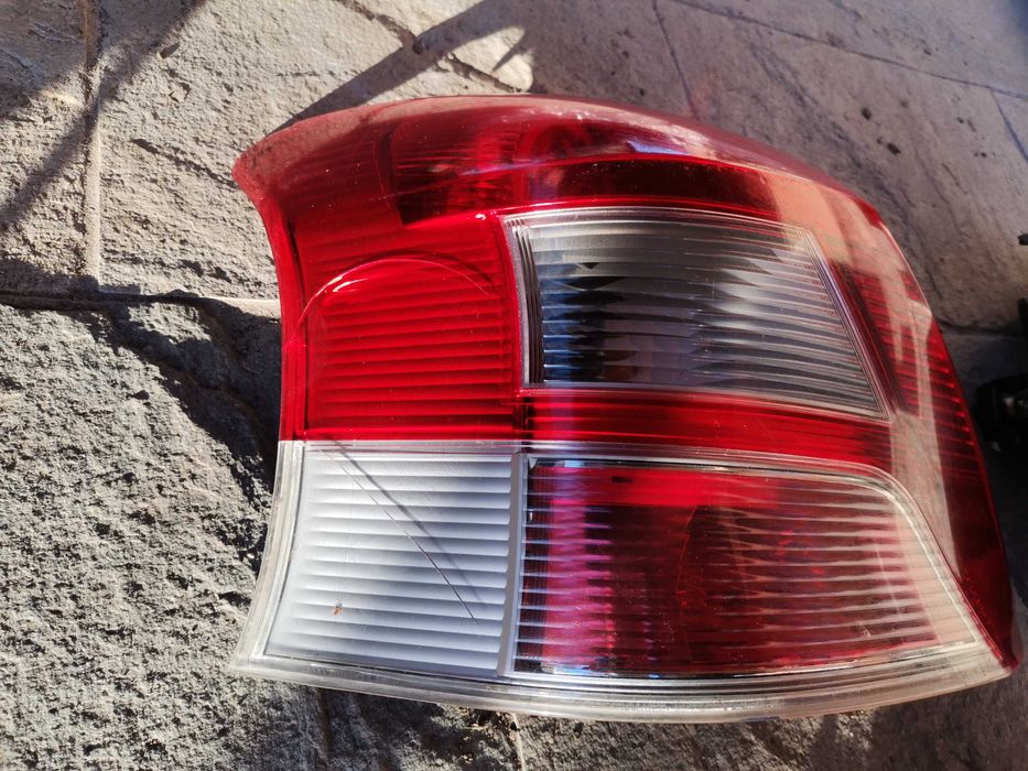 Ляв и Десен  L  R Стоп за Тойота Ярис / Toyota Yaris 2009