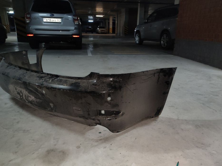 Продам б/у бампер lexus is 2011