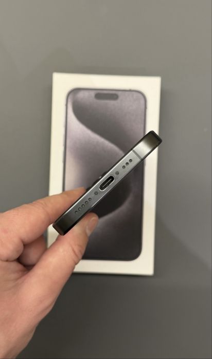 Iphone 15 pro Black Като нов!