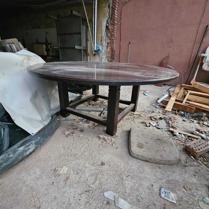 Дървена  кръгла маса