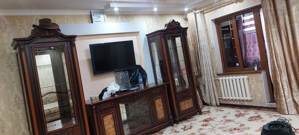 Продажа 4 (двойной зал)  комнатная квартира