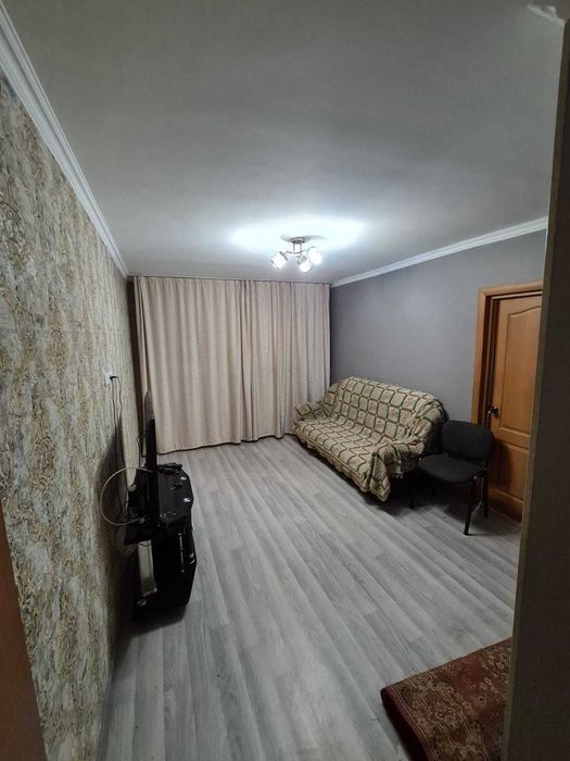 Бөлме жалға беремін. Комната.