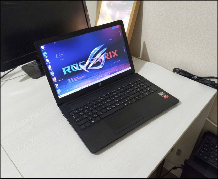 Ноутбук HP Ryzen 5 3500U/12GB DDR4/SSD 256gb