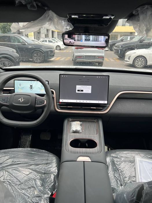 Dongfeng 008 Ultra  Extended Range Hybrid 1.300 km

Yurish masofasi: E