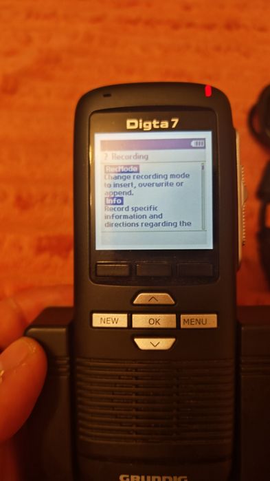 Reportofon profesional Grundig Digta 7 + stație – Made in Germany