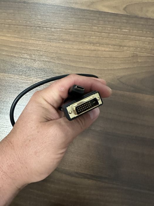Cablu thunderbolt 3 la dvi