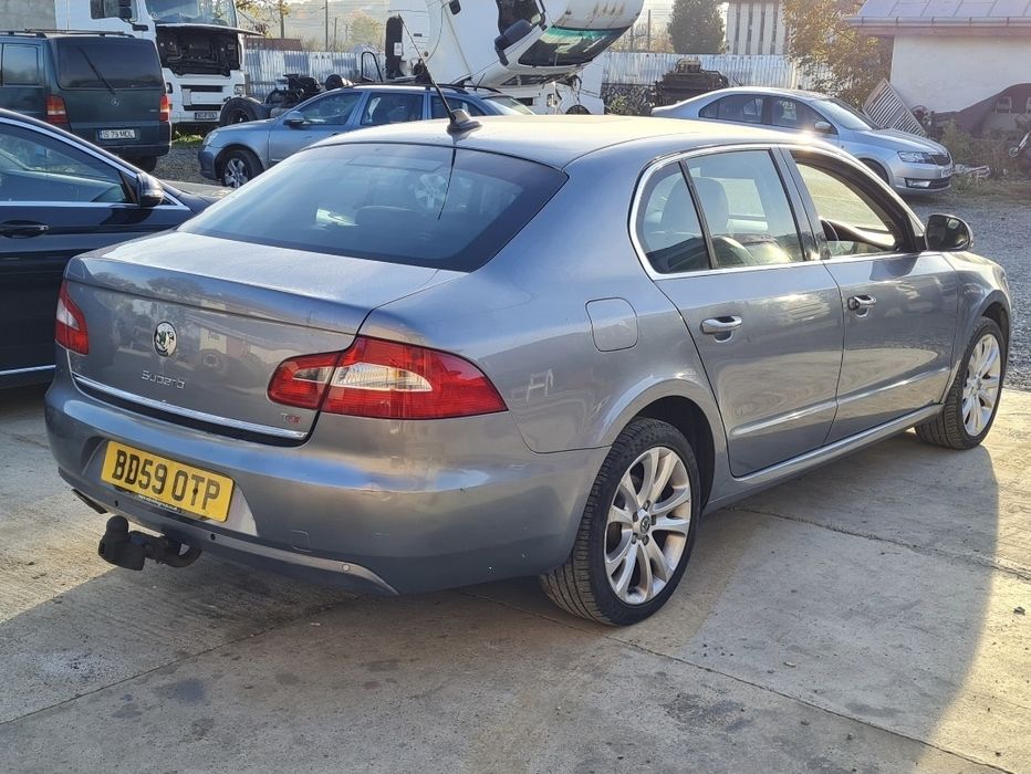 Stop Dreapta Skoda Superb Tripla Dreapta Skoda Superb