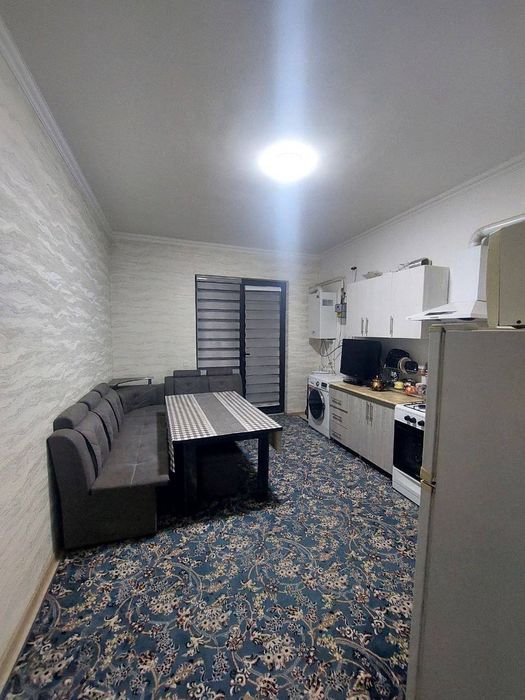 Elabot city  5 dom 4 etajda joylashgan kvartira Sotiladi,