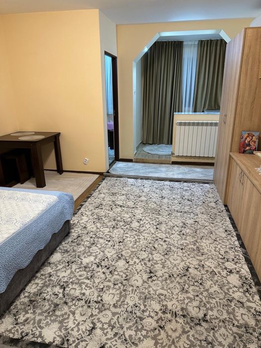 Inchiriez garsoniera zona Lintz