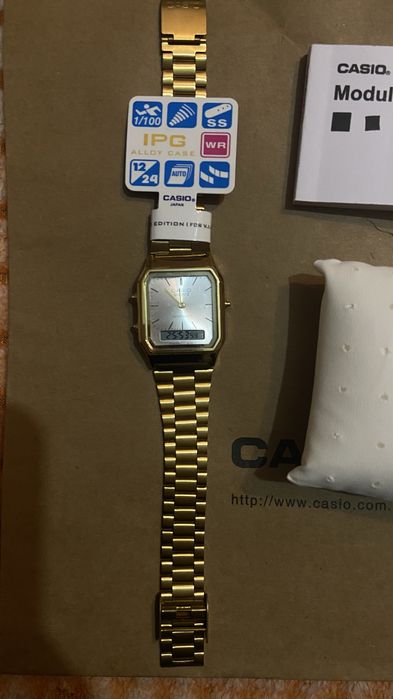 Часы CASIO  продам торг реальному покупателю