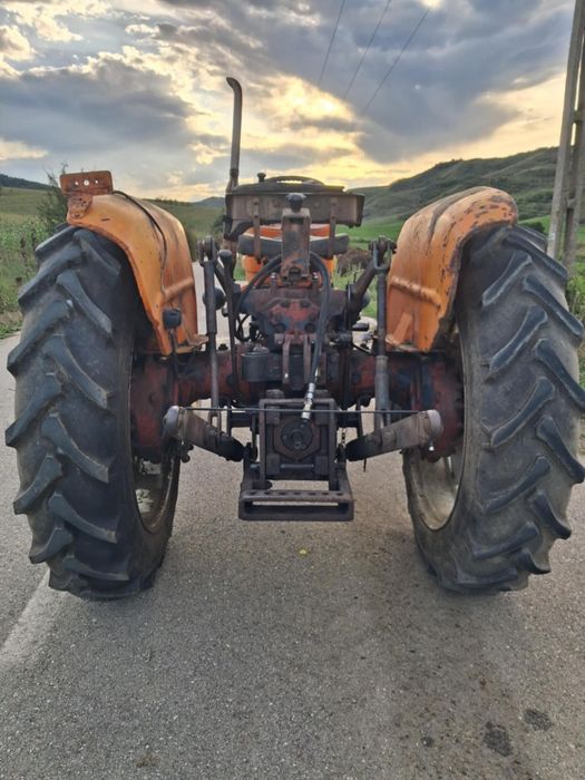 Tractor FIAT 650