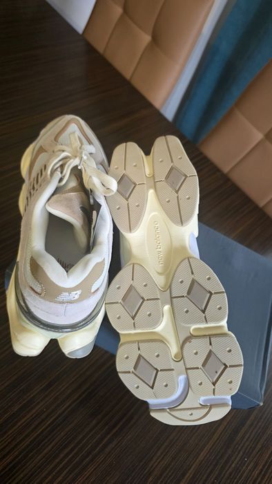 Vând pantofi New balance 9060 marimea 45(44.5)