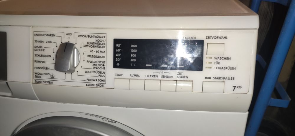 Пералня AEG, с теч