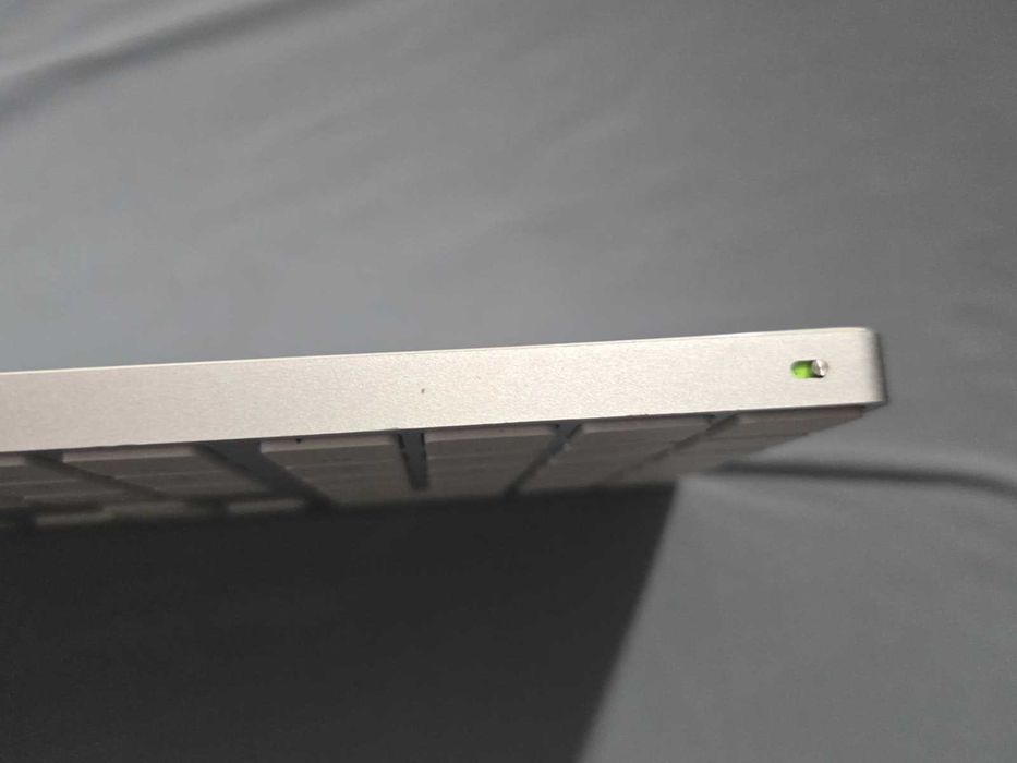 Tastatura Apple Magic Keyboard taste numerice, Bluetooth, Layout International model A1843 EMC 3138