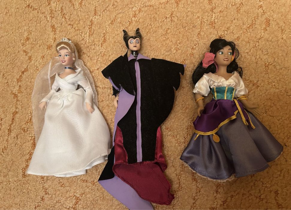 Кукли Уинкс, Кен, Барби, Ариел и порцеланови кукли