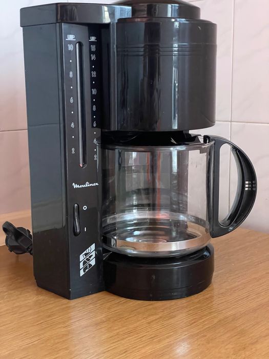 ФРЕНСКА Кафемашина Moulimex използваща филтри.