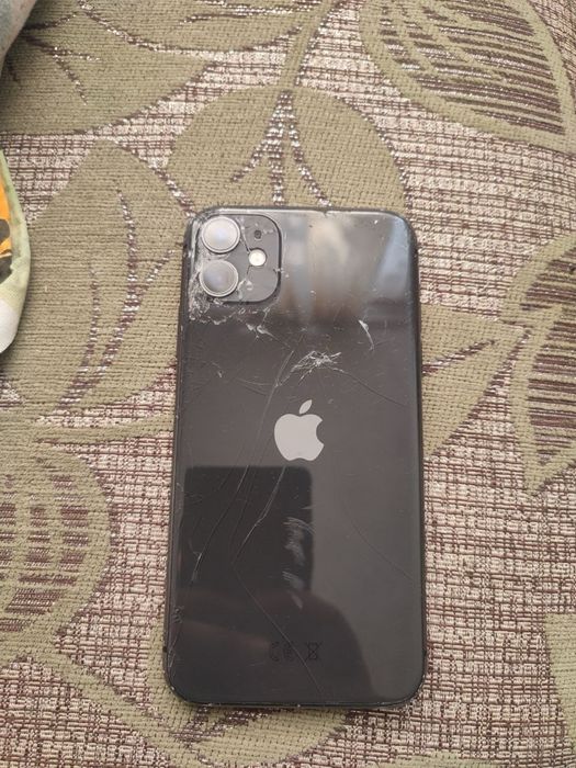 Продам iphone 11 64gb состояние рабочее