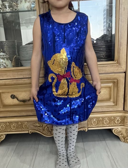 Блестящее платье