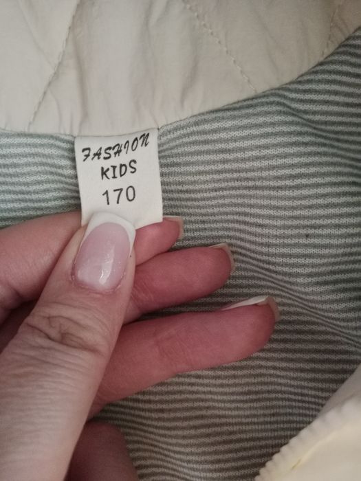 Куртка на девочку 10-12 лет